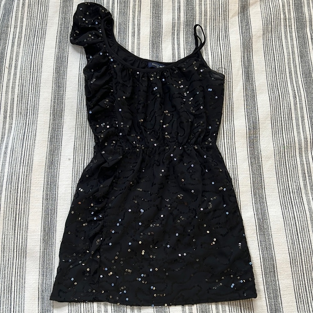 Fun black, sequin party dress!